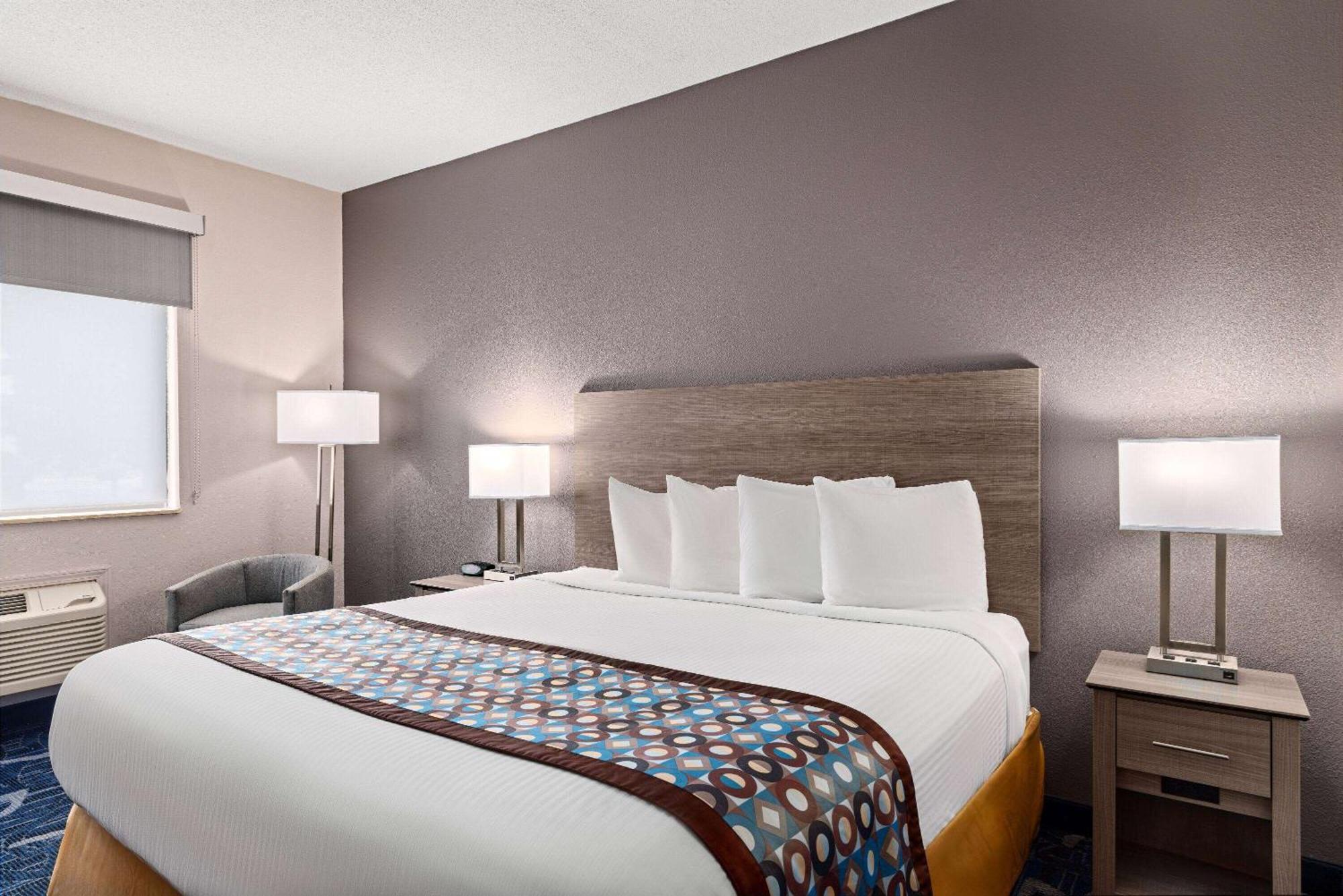 Hotel Baymont By Wyndham Waterloo Exteriér fotografie